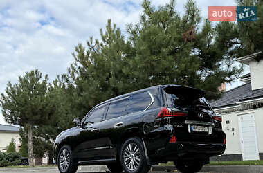 Позашляховик / Кросовер Lexus LX 2016 в  фото 33 Позашляховик / Кросовер Lexus LX 2016 в