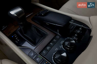 Позашляховик / Кросовер Lexus LX 2016 в  фото 113 Позашляховик / Кросовер Lexus LX 2016 в
