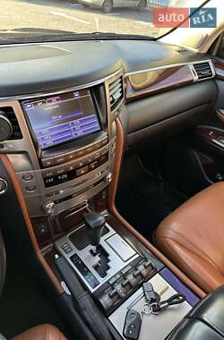 Позашляховик / Кросовер Lexus LX 2014 в Києві