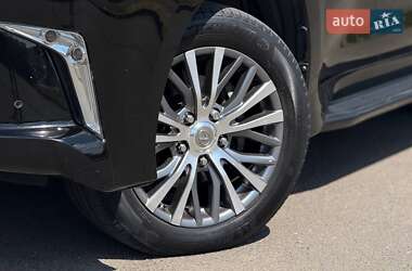 Внедорожник / Кроссовер Lexus LX 2017 в 
