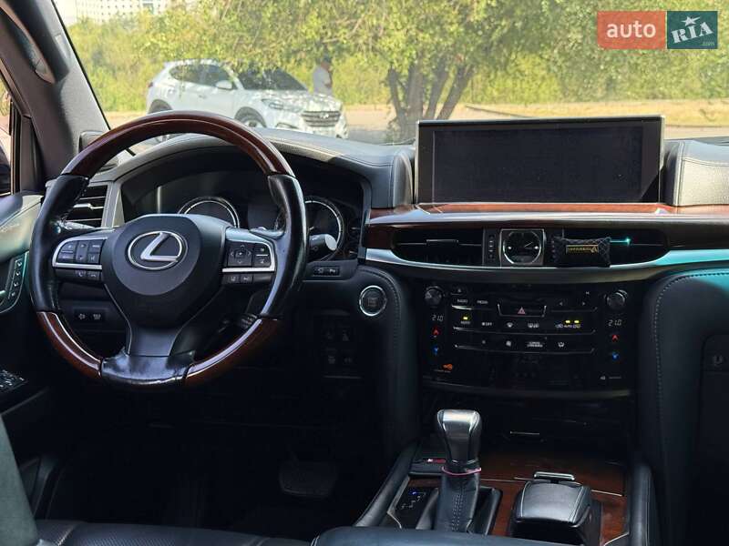 Позашляховик / Кросовер Lexus LX 2017 в Кривому Розі фото 43 Позашляховик / Кросовер Lexus LX 2017 в Кривому Розі