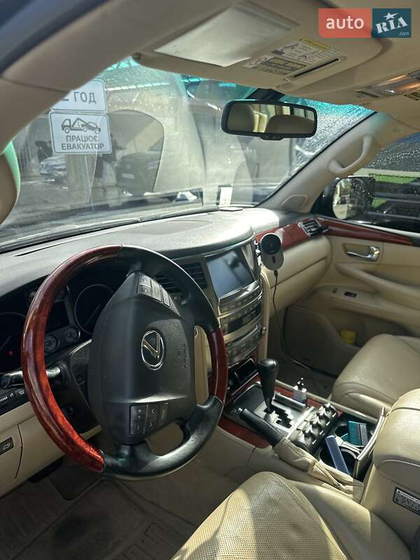Внедорожник / Кроссовер Lexus LX 2008 в Днепре