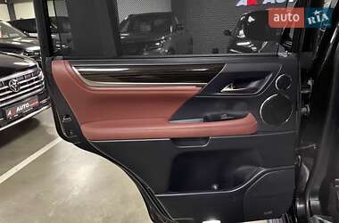 Внедорожник / Кроссовер Lexus LX 2019 в  фото 31 Внедорожник / Кроссовер Lexus LX 2019 в