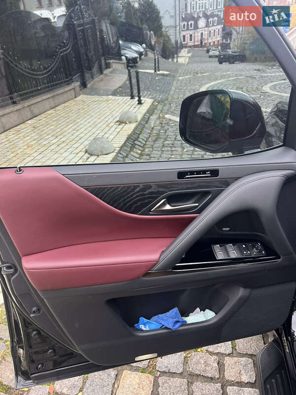 Внедорожник / Кроссовер Lexus LX 2023 в Киеве фото 3 Внедорожник / Кроссовер Lexus LX 2023 в Киеве