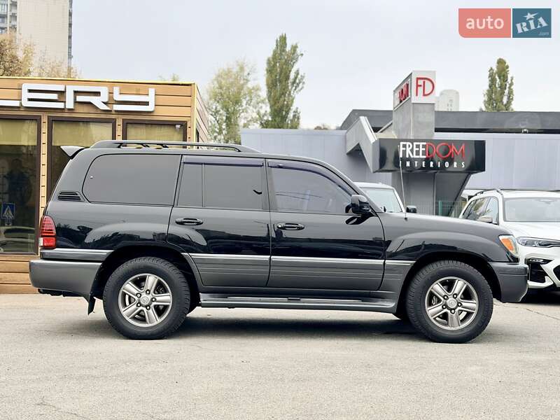 Внедорожник / Кроссовер Lexus LX 2006 в Киеве