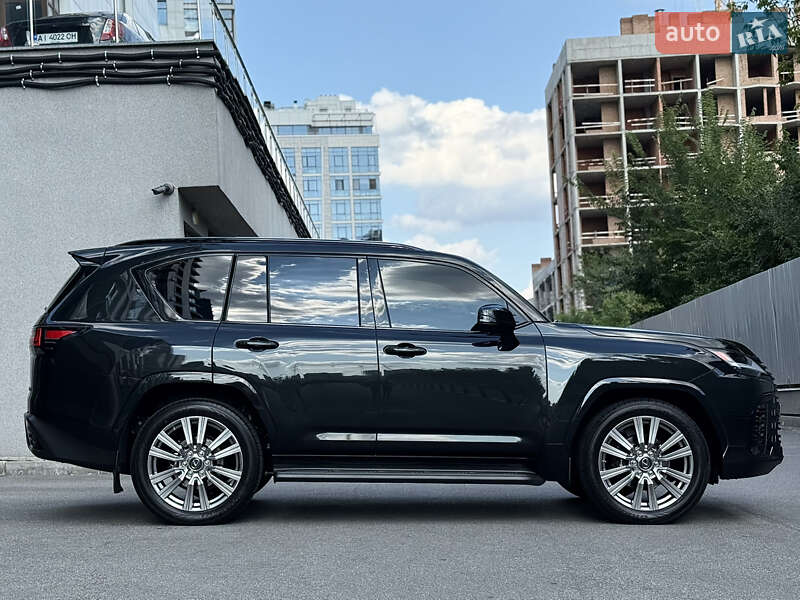 Внедорожник / Кроссовер Lexus LX 2022 в Киеве