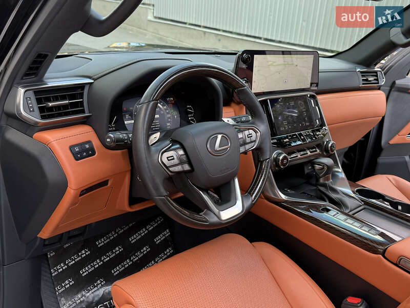 Внедорожник / Кроссовер Lexus LX 2022 в Киеве