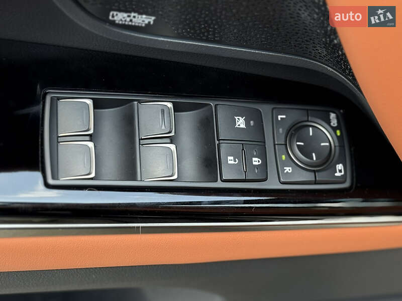 Внедорожник / Кроссовер Lexus LX 2022 в Киеве