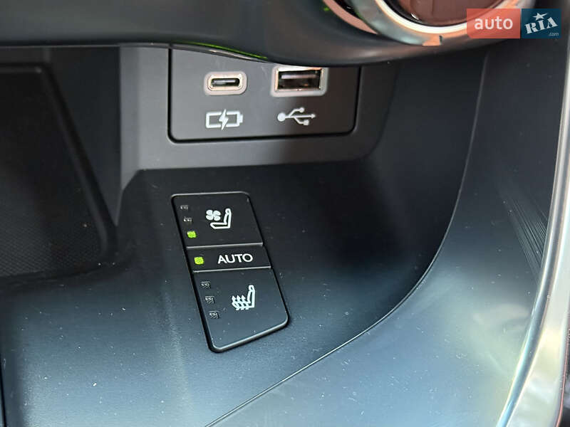 Внедорожник / Кроссовер Lexus LX 2022 в Киеве