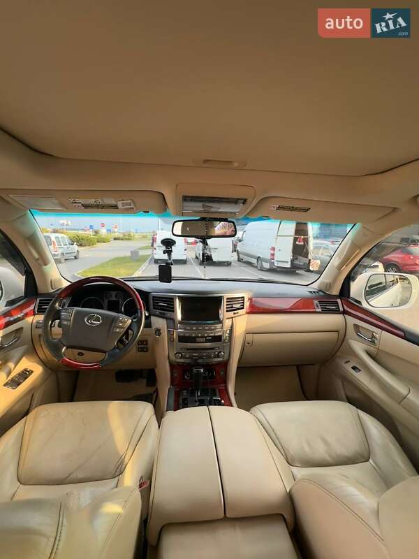 Внедорожник / Кроссовер Lexus LX 2008 в Львове