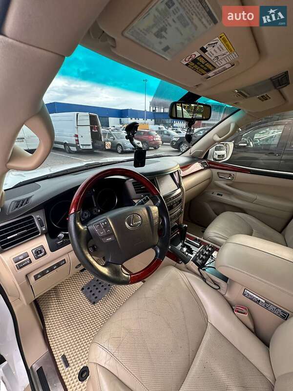 Внедорожник / Кроссовер Lexus LX 2008 в Львове