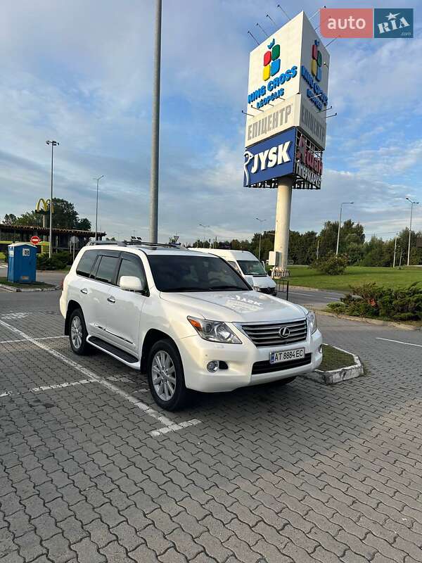 Lexus LX 2008