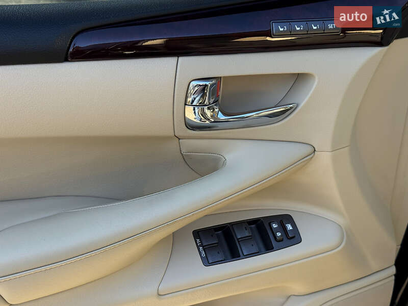 Внедорожник / Кроссовер Lexus LX 2011 в Киеве фото 18 Внедорожник / Кроссовер Lexus LX 2011 в Киеве