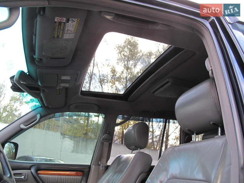 Внедорожник / Кроссовер Lexus LX 2004 в Киеве
