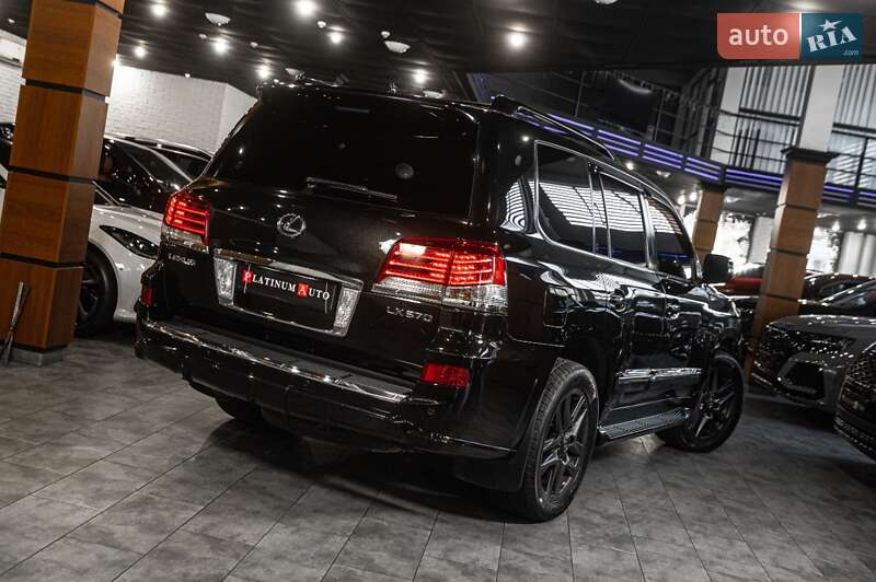 Внедорожник / Кроссовер Lexus LX 2015 в Одессе