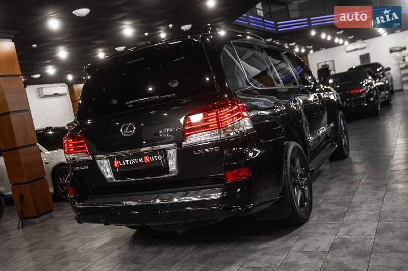 Внедорожник / Кроссовер Lexus LX 2015 в Одессе