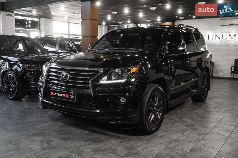 Внедорожник / Кроссовер Lexus LX 2015 в Одессе