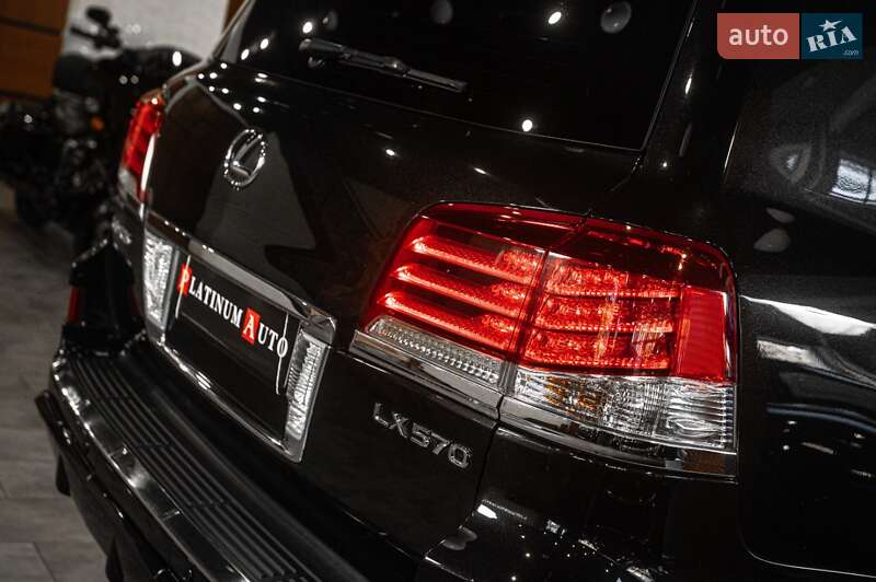 Внедорожник / Кроссовер Lexus LX 2015 в Одессе