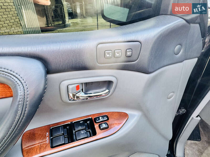 Внедорожник / Кроссовер Lexus LX 1999 в Одессе