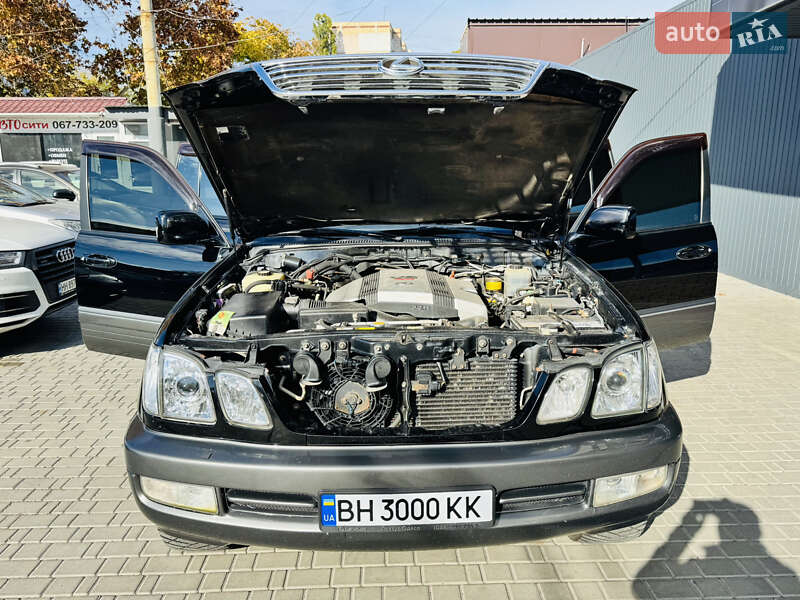 Внедорожник / Кроссовер Lexus LX 1999 в Одессе