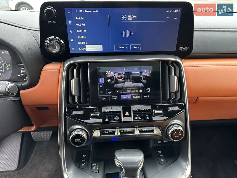 Позашляховик / Кросовер Lexus LX 2023 в Києві