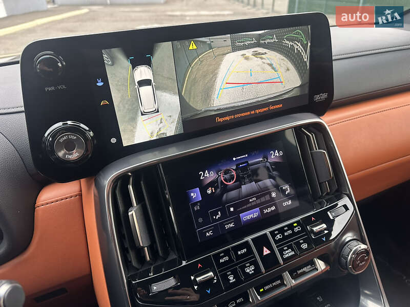 Позашляховик / Кросовер Lexus LX 2023 в Києві