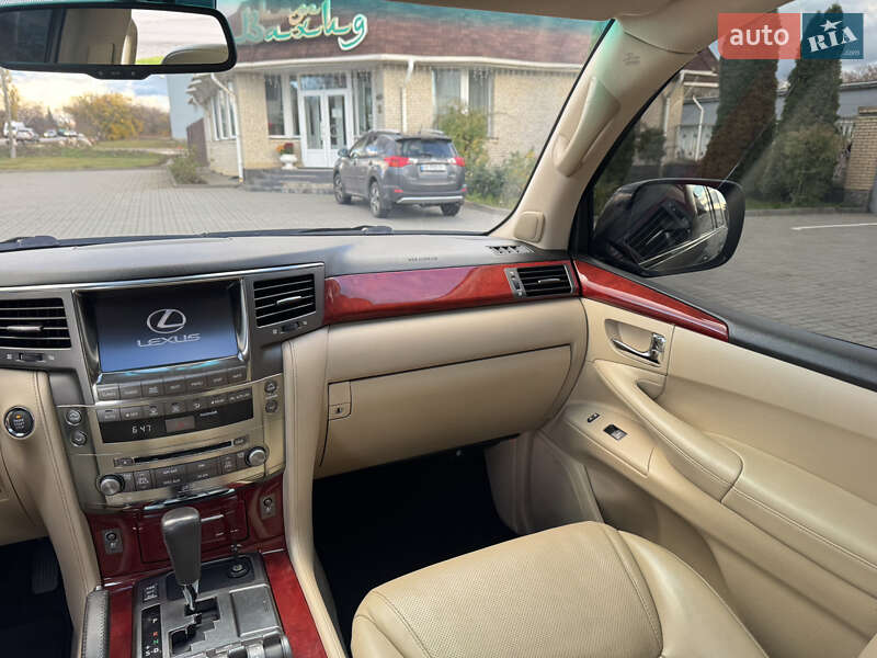 Позашляховик / Кросовер Lexus LX 2008 в Харкові