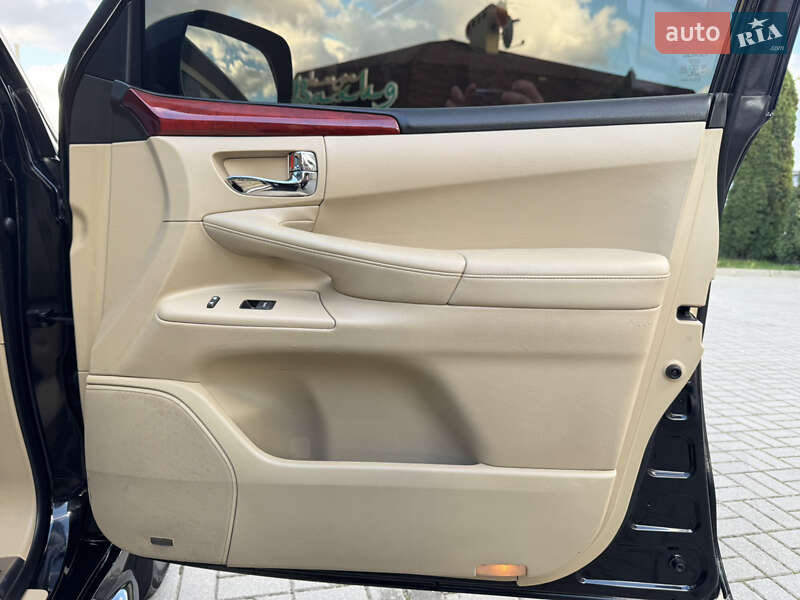 Позашляховик / Кросовер Lexus LX 2008 в Харкові