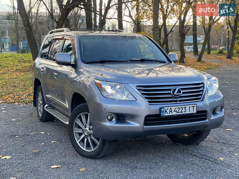 Внедорожник / Кроссовер Lexus LX 2008 в Хмельницком