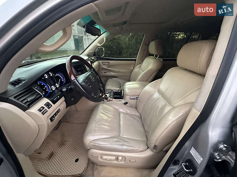 Внедорожник / Кроссовер Lexus LX 2008 в Днепре