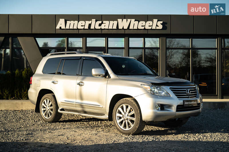 Позашляховик / Кросовер Lexus LX 2008 в Чернівцях