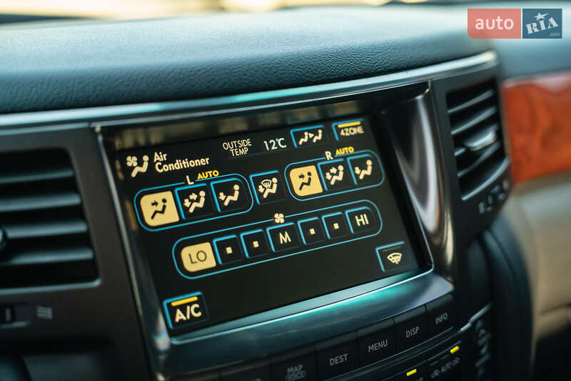 Позашляховик / Кросовер Lexus LX 2008 в Чернівцях