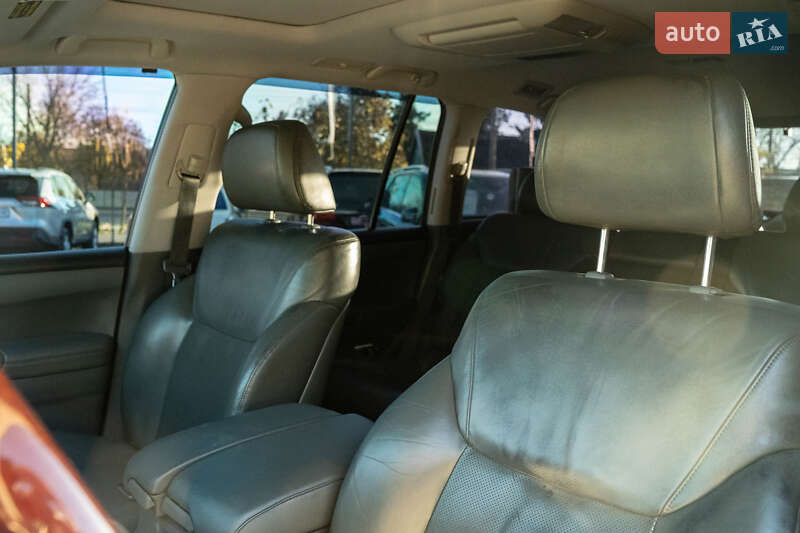 Позашляховик / Кросовер Lexus LX 2008 в Чернівцях