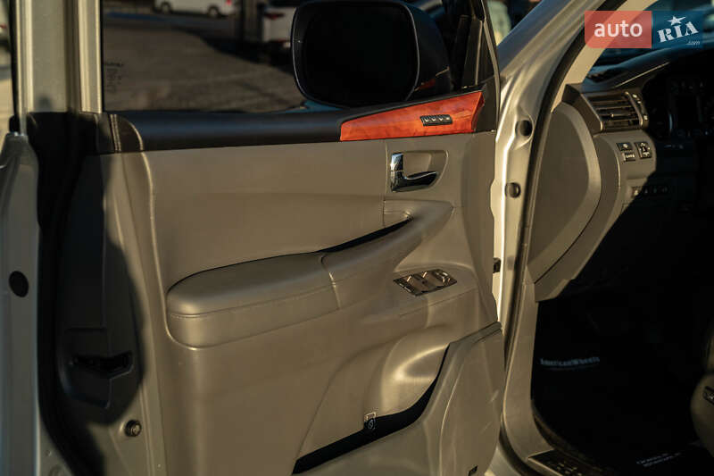 Позашляховик / Кросовер Lexus LX 2008 в Чернівцях