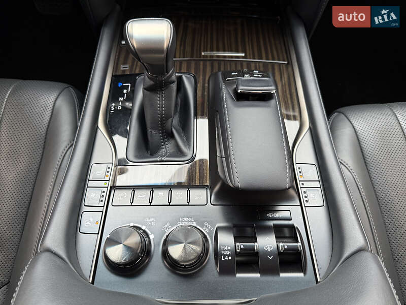 Позашляховик / Кросовер Lexus LX 2021 в Дніпрі