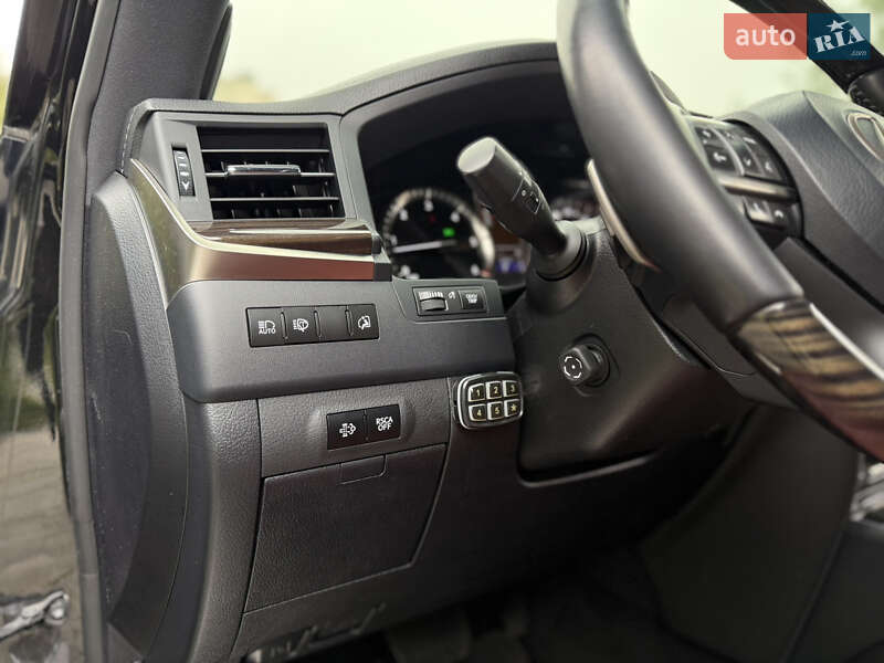 Внедорожник / Кроссовер Lexus LX 2019 в Львове фото 35 Внедорожник / Кроссовер Lexus LX 2019 в Львове