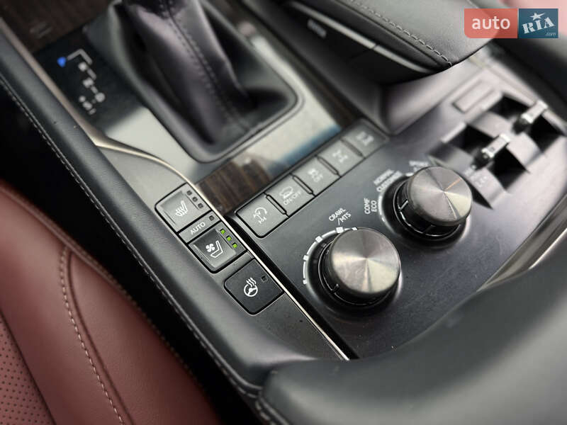 Внедорожник / Кроссовер Lexus LX 2019 в Львове фото 46 Внедорожник / Кроссовер Lexus LX 2019 в Львове