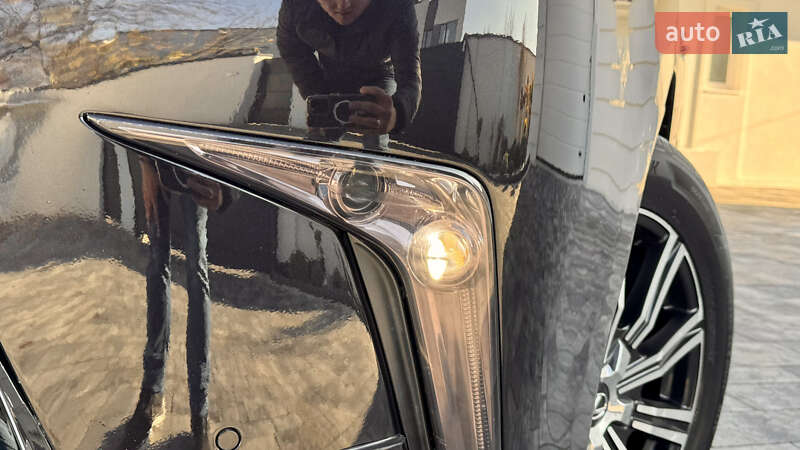 Позашляховик / Кросовер Lexus LX 2018 в Івано-Франківську