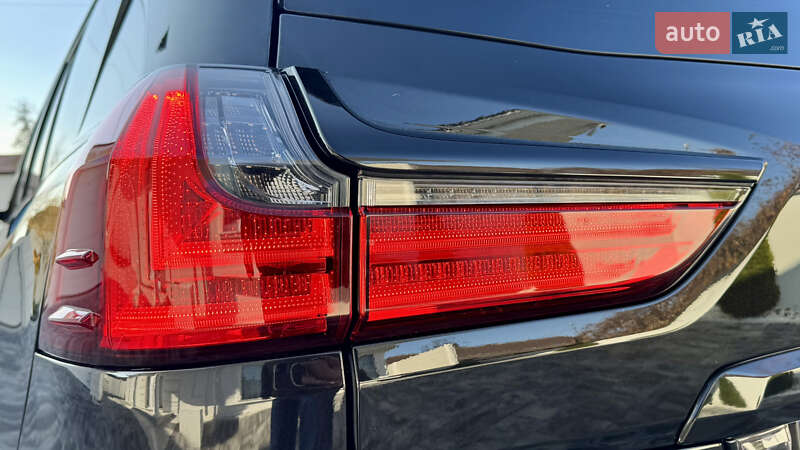 Позашляховик / Кросовер Lexus LX 2018 в Івано-Франківську