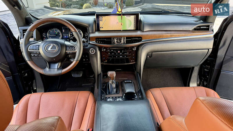 Позашляховик / Кросовер Lexus LX 2018 в Івано-Франківську