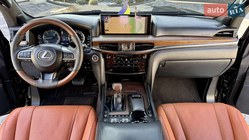 Позашляховик / Кросовер Lexus LX 2018 в Івано-Франківську