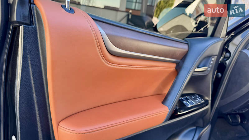 Позашляховик / Кросовер Lexus LX 2018 в Івано-Франківську