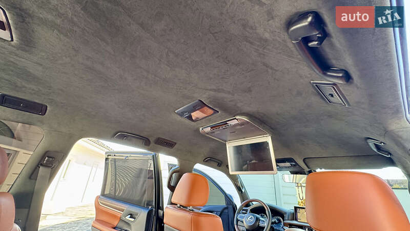 Позашляховик / Кросовер Lexus LX 2018 в Івано-Франківську