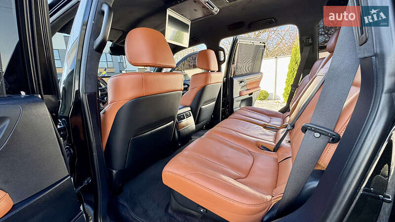 Позашляховик / Кросовер Lexus LX 2018 в Івано-Франківську