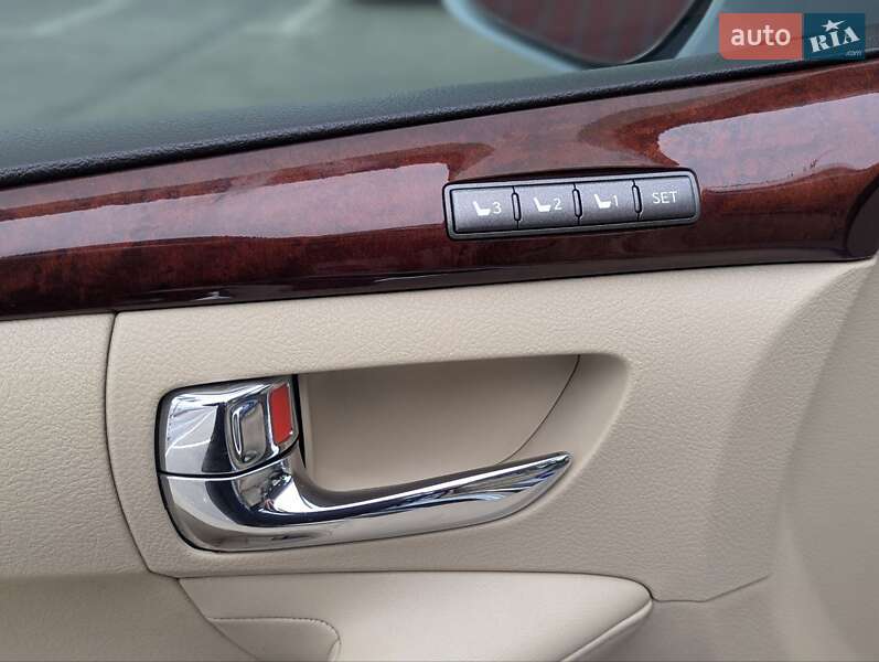 Позашляховик / Кросовер Lexus LX 2010 в Києві