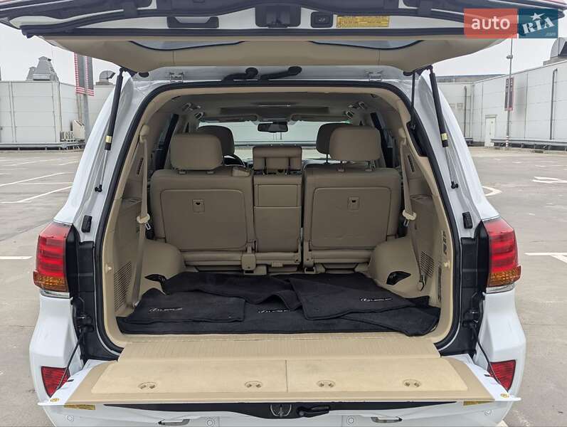 Позашляховик / Кросовер Lexus LX 2010 в Києві