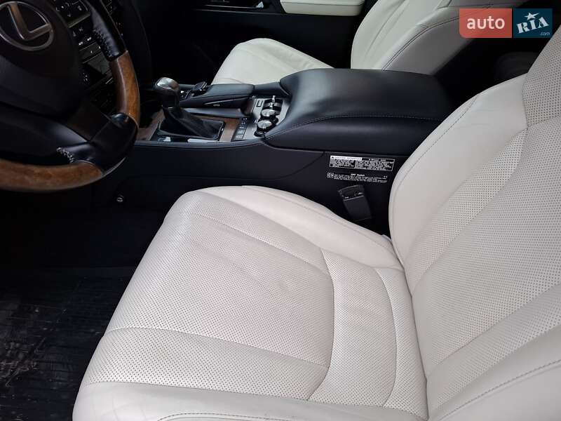 Внедорожник / Кроссовер Lexus LX 2016 в Киеве фото 12 Внедорожник / Кроссовер Lexus LX 2016 в Киеве