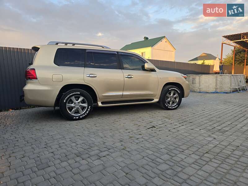 Внедорожник / Кроссовер Lexus LX 2011 в Первомайске