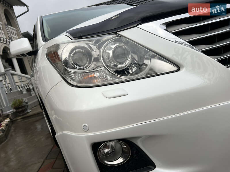 Внедорожник / Кроссовер Lexus LX 2008 в Черновцах