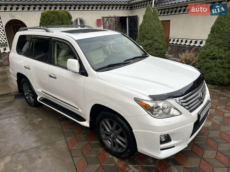 Внедорожник / Кроссовер Lexus LX 2008 в Черновцах